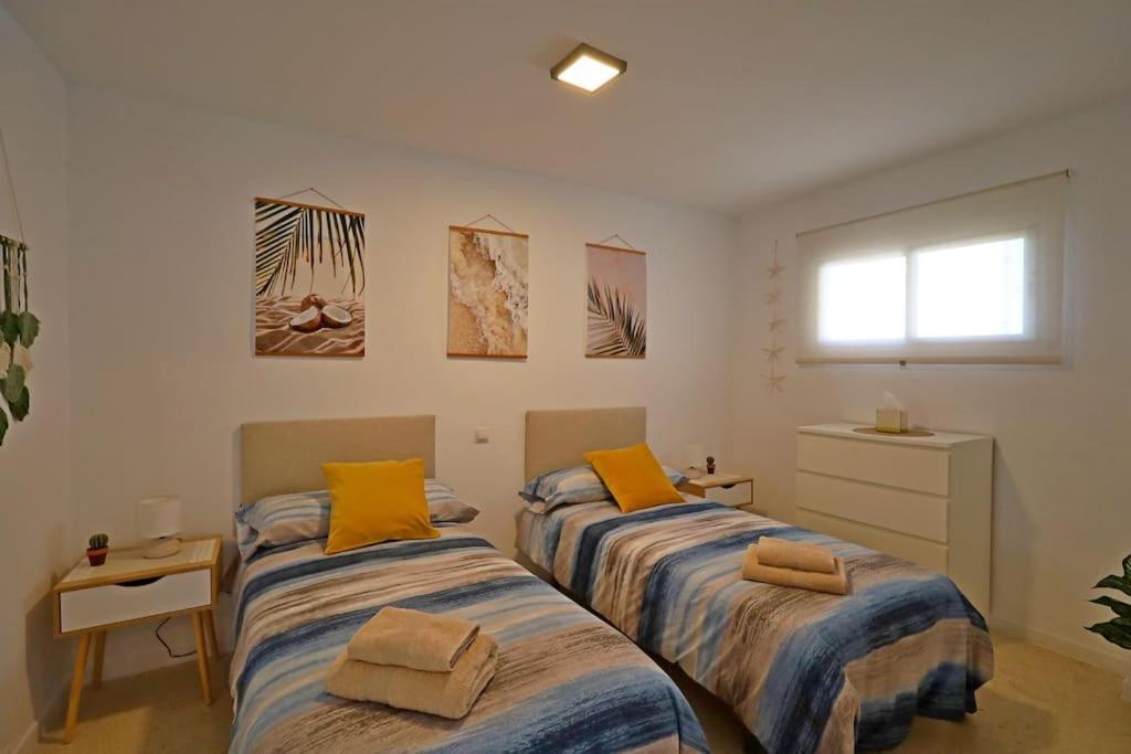 Vistas Al Mar Y Al Puerto Deportivo Apartment Benalmadena Bagian luar foto